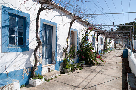 Maisons de Pomarão où Casa MarDi organise une résidence artistique pour photographes au Portugal